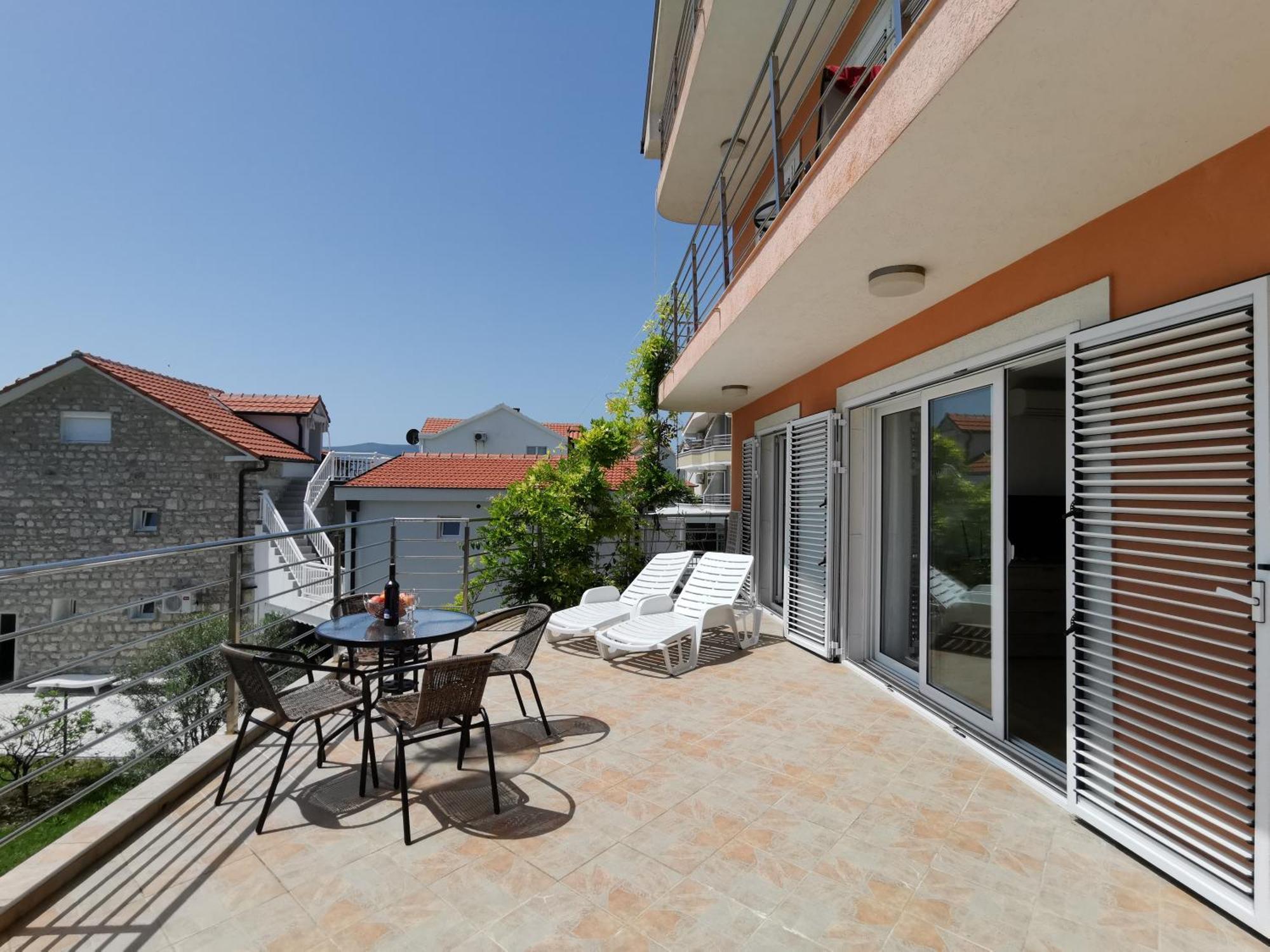 Apartment Iris With Pool Lido Of Herceg Novi Bijela تْشيرسيك نوفي المظهر الخارجي الصورة