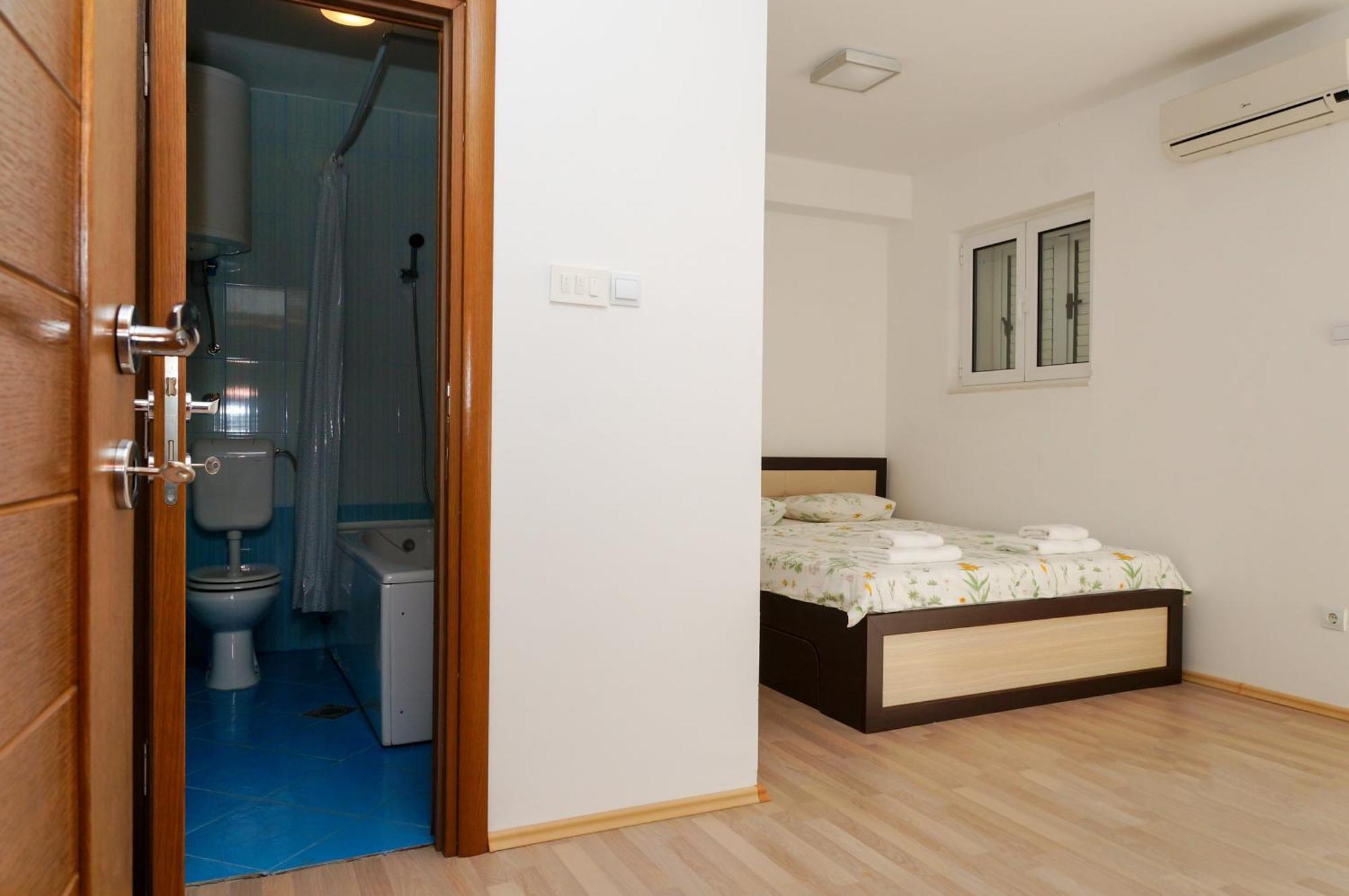 Apartment Iris With Pool Lido Of Herceg Novi Bijela تْشيرسيك نوفي المظهر الخارجي الصورة